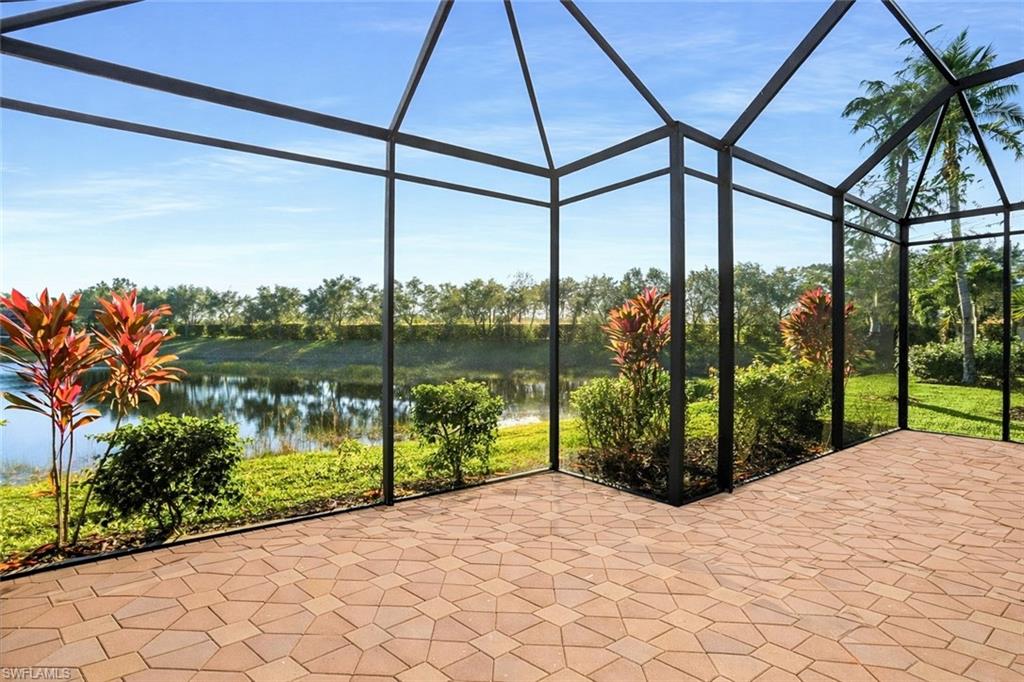 3322 Baltic Drive Naples, FL 34119 - Photo 4 of 35