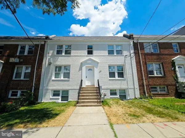 $1,700 | 1508 18th Street Southeast, Washington, DC 20020