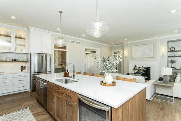 $1,215,000 | 1747 Mayowood Court Southwest, Rochester, MN 55902