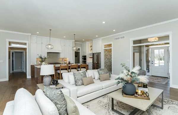 $1,215,000 | 1747 Mayowood Court Southwest, Rochester, MN 55902