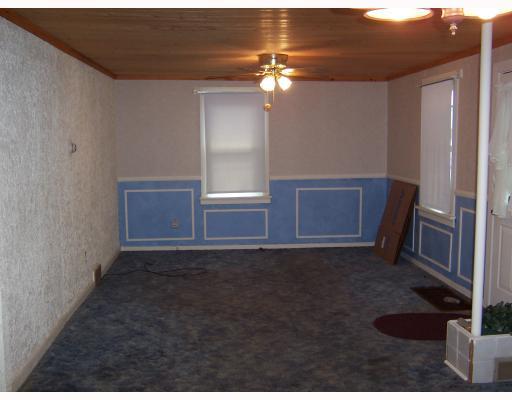 10 Vance Station Road Washington, PA 15301 - Photo 4 of 14 Living Room.