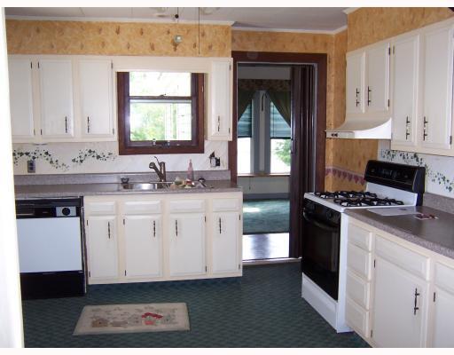 10 Vance Station Road Washington, PA 15301 - Photo 6 of 14 Kitchen.