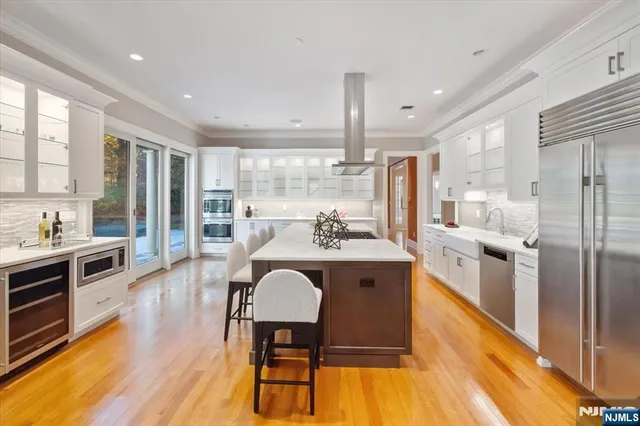 $2,495,000 | 613 Knollwood Road, Franklin Lakes, NJ 07417