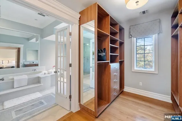 $2,495,000 | 613 Knollwood Road, Franklin Lakes, NJ 07417