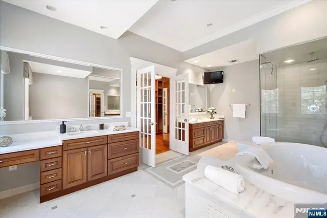 $2,495,000 | 613 Knollwood Road, Franklin Lakes, NJ 07417