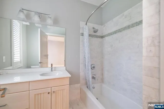 $2,495,000 | 613 Knollwood Road, Franklin Lakes, NJ 07417