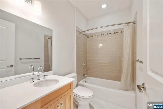 $2,495,000 | 613 Knollwood Road, Franklin Lakes, NJ 07417