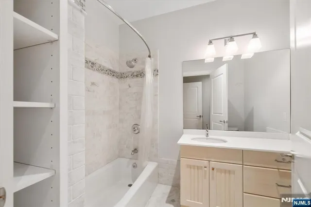 $2,495,000 | 613 Knollwood Road, Franklin Lakes, NJ 07417