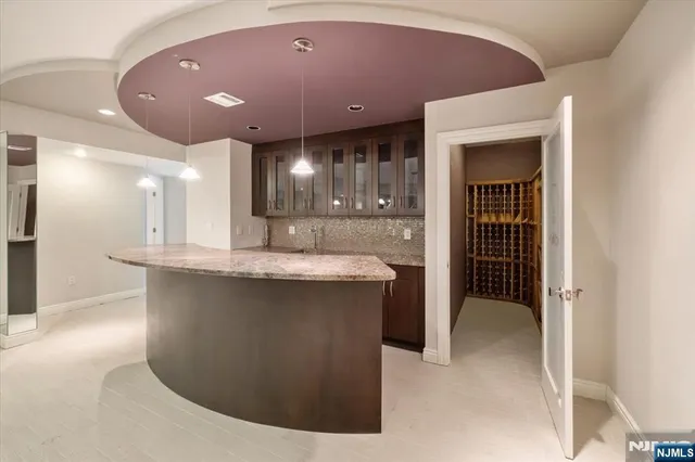 $2,495,000 | 613 Knollwood Road, Franklin Lakes, NJ 07417