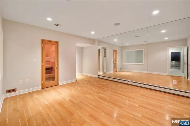 $2,495,000 | 613 Knollwood Road, Franklin Lakes, NJ 07417