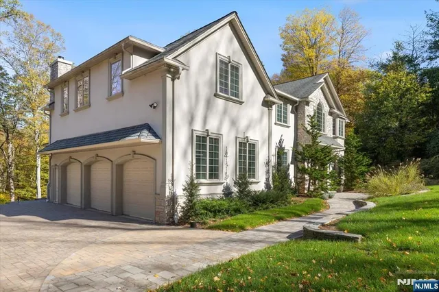 $2,495,000 | 613 Knollwood Road, Franklin Lakes, NJ 07417