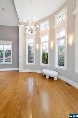 $2,495,000 | 613 Knollwood Road, Franklin Lakes, NJ 07417