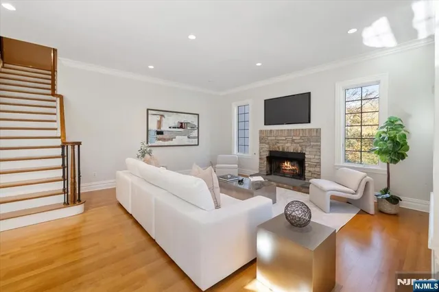 $2,495,000 | 613 Knollwood Road, Franklin Lakes, NJ 07417