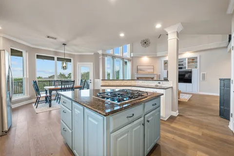 $1,385,000 | 9708 Big View Drive, Austin, TX 78730