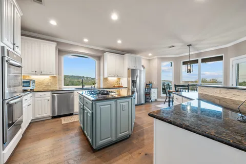 $1,385,000 | 9708 Big View Drive, Austin, TX 78730