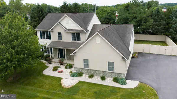 $925,000 | 20 Lewiston Circle, Lancaster, PA 17601