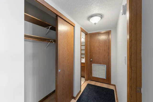 $1,695 | 121 South Washington Avenue, Unit 1007, Minneapolis, MN 55401