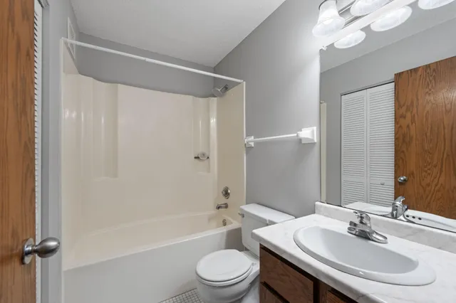 $1,695 | 121 South Washington Avenue, Unit 1007, Minneapolis, MN 55401