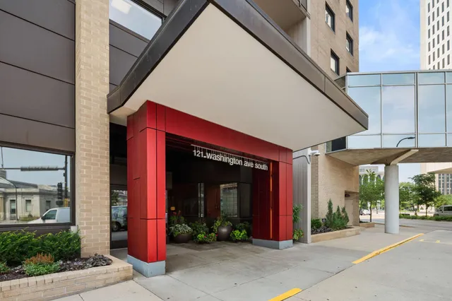 $1,695 | 121 South Washington Avenue, Unit 1007, Minneapolis, MN 55401