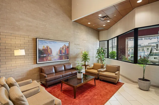 $1,695 | 121 South Washington Avenue, Unit 1007, Minneapolis, MN 55401