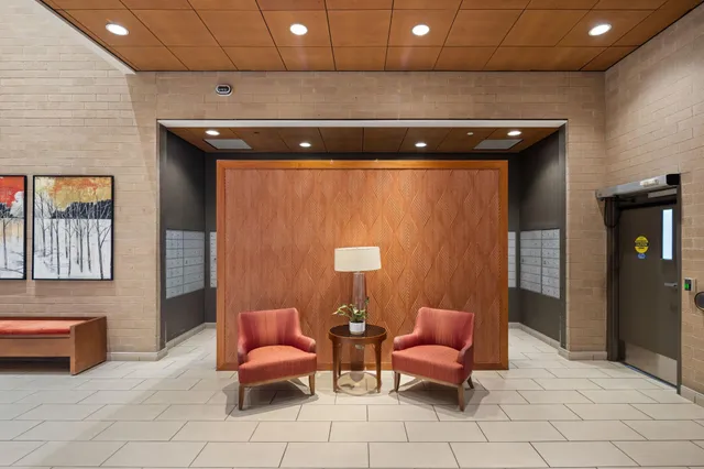 $1,695 | 121 South Washington Avenue, Unit 1007, Minneapolis, MN 55401