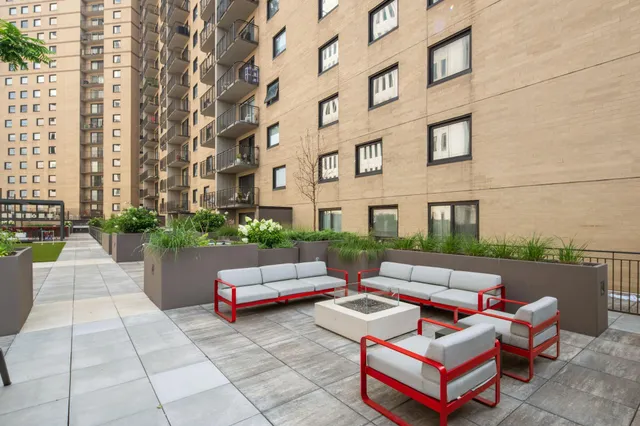 $1,695 | 121 South Washington Avenue, Unit 1007, Minneapolis, MN 55401