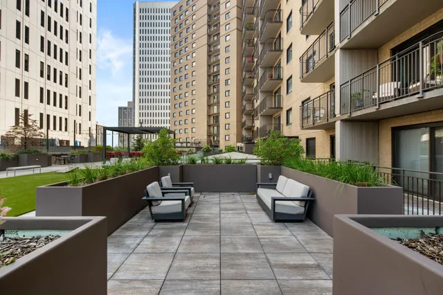 $1,695 | 121 South Washington Avenue, Unit 1007, Minneapolis, MN 55401