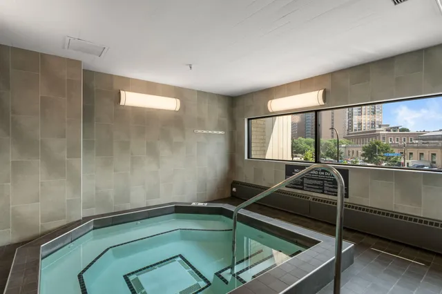 $1,695 | 121 South Washington Avenue, Unit 1007, Minneapolis, MN 55401