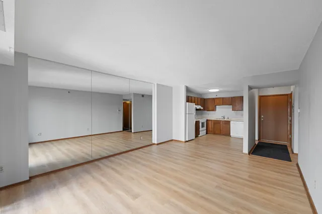 $1,695 | 121 South Washington Avenue, Unit 1007, Minneapolis, MN 55401