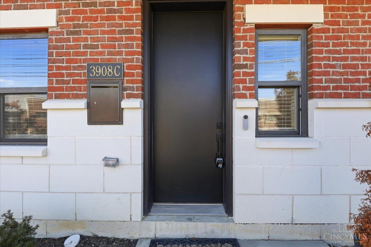 3908 Edwards Road, Unit C Cincinnati, OH 45209 - Photo 2 of 61