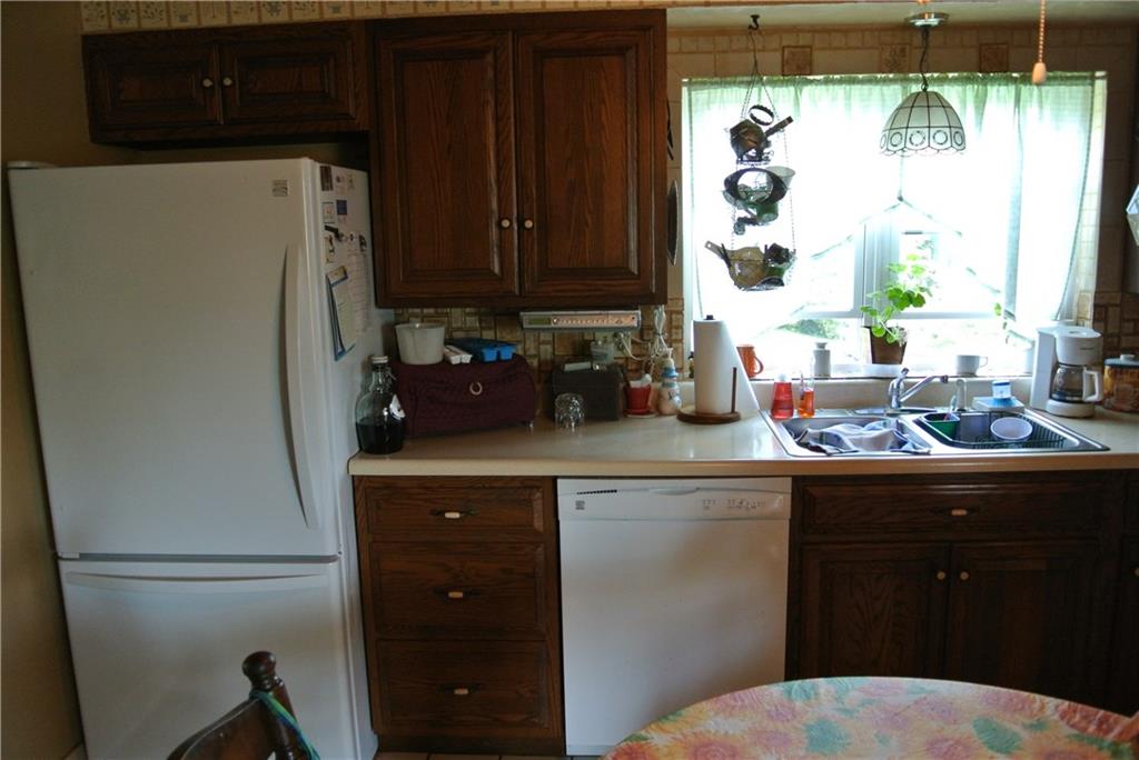 217 County Line Road Bridgeville, PA 15017 - Photo 5 of 23