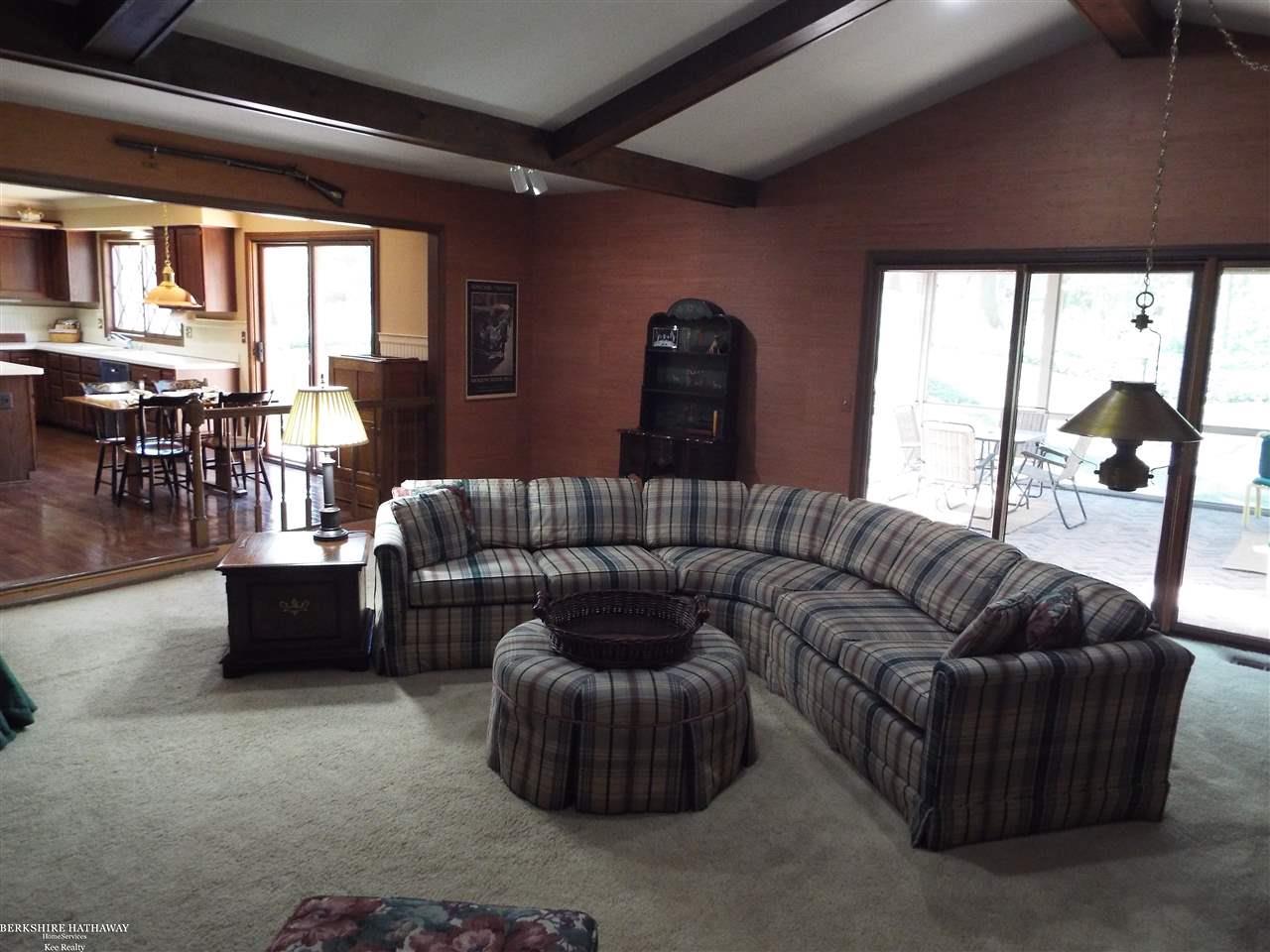 1415 Springwood Lane Rochester, MI 48309 - Photo 21 of 68 SIMPLY SUPERSIZED