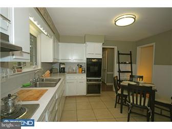 99 Mountainview Road Ewing, NJ 08628 - Photo 9 of 12