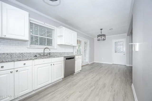 $1,900 | 201 Audrey Circle, Ocean Springs, MS 39564