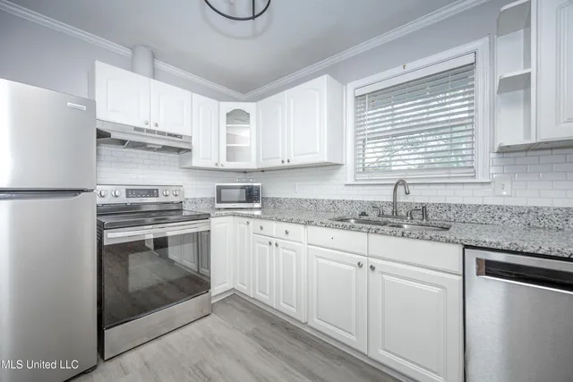 $1,900 | 201 Audrey Circle, Ocean Springs, MS 39564