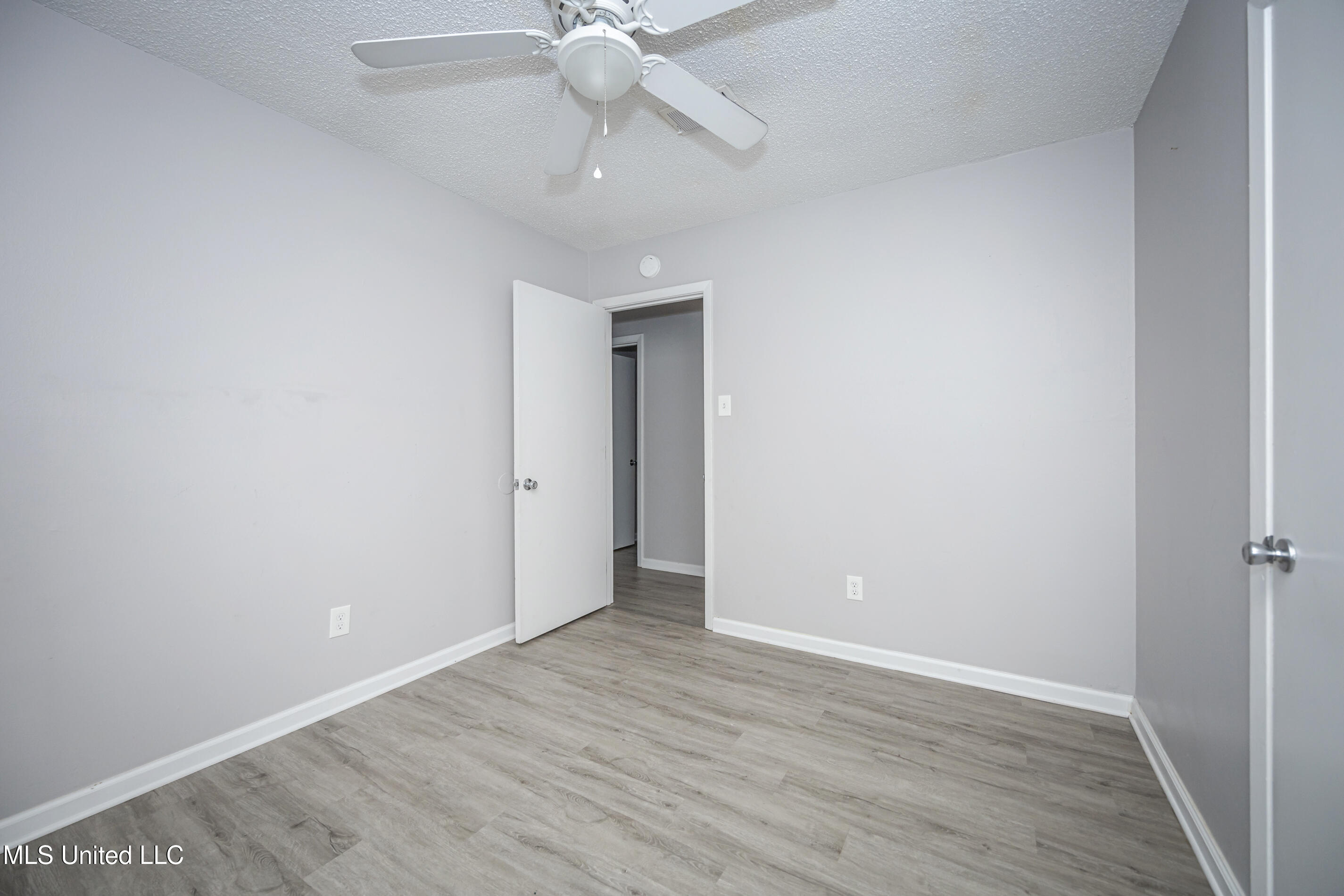 201 Audrey Circle Ocean Springs, MS 39564 - Photo 22 of 51 IMG_0038