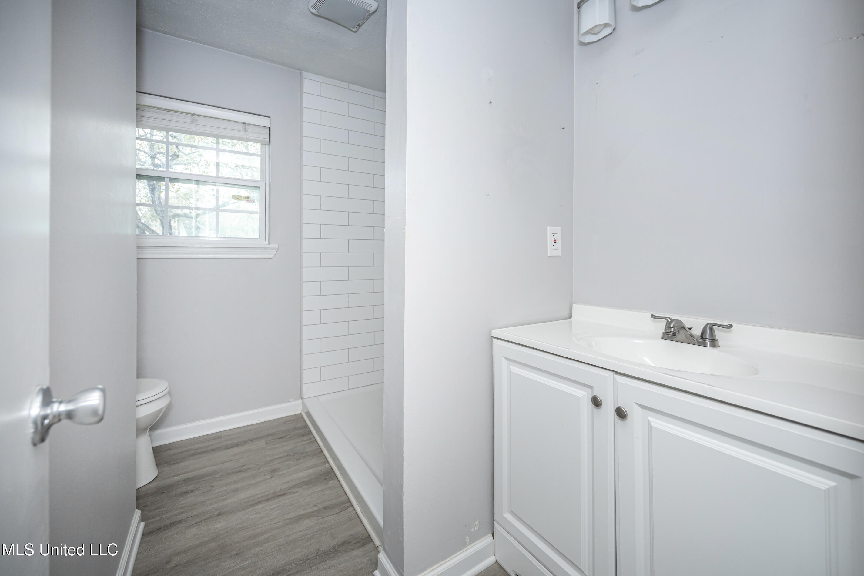 201 Audrey Circle Ocean Springs, MS 39564 - Photo 23 of 51 IMG_0039