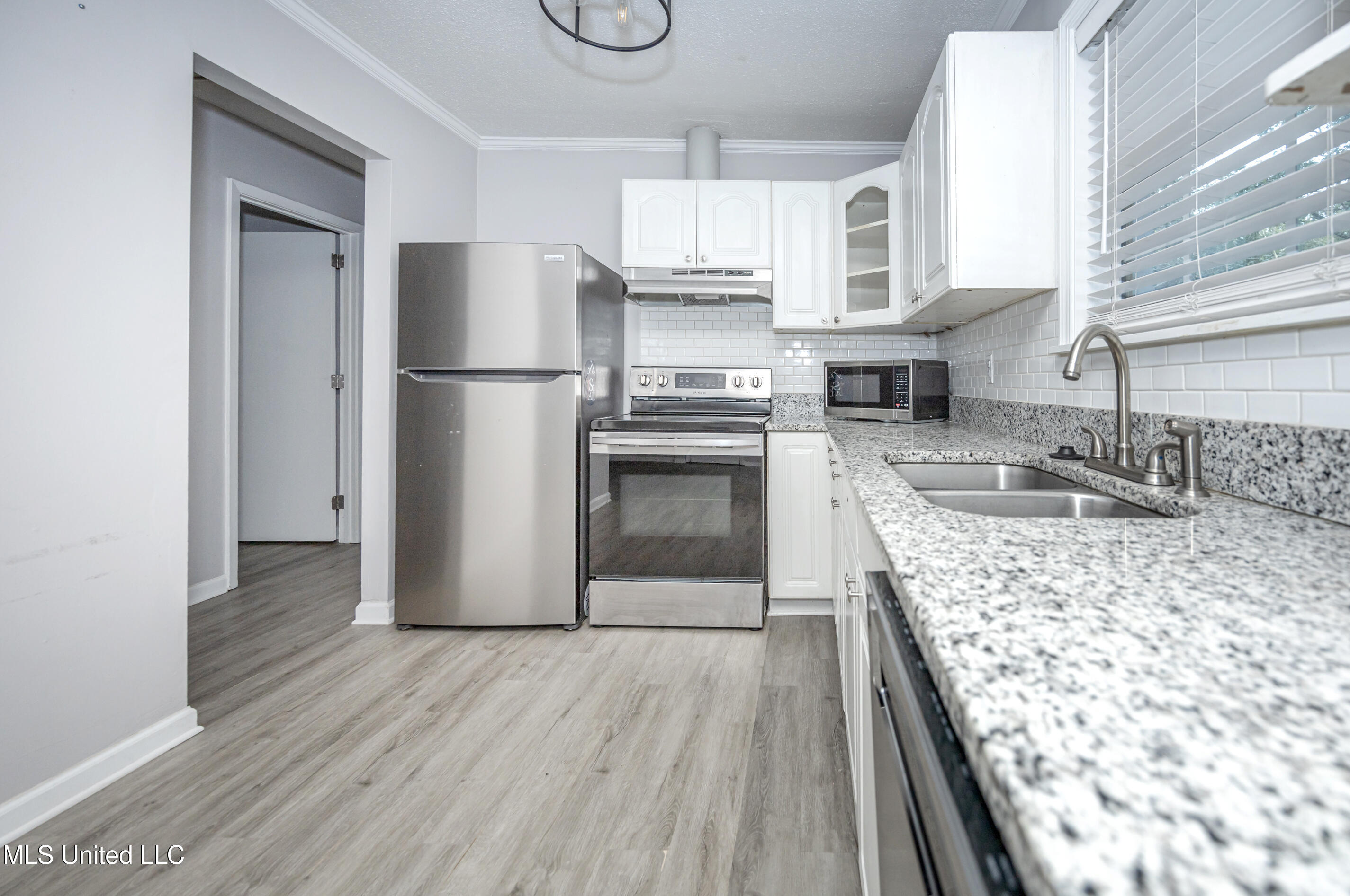 201 Audrey Circle Ocean Springs, MS 39564 - Photo 32 of 51 IMG_0051