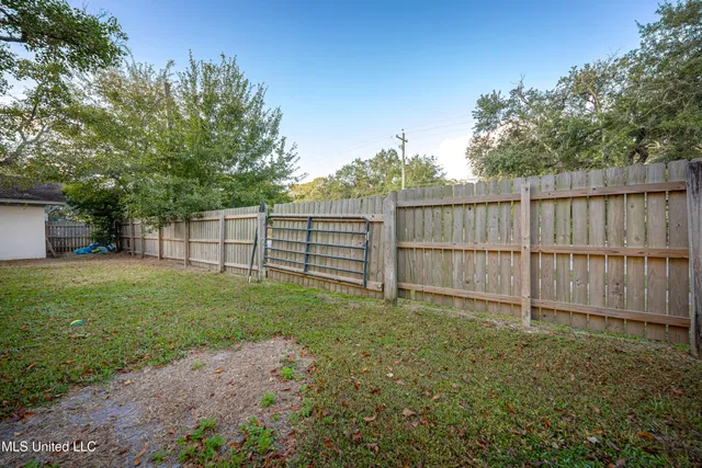 $1,900 | 201 Audrey Circle, Ocean Springs, MS 39564