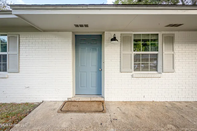 $1,900 | 201 Audrey Circle, Ocean Springs, MS 39564