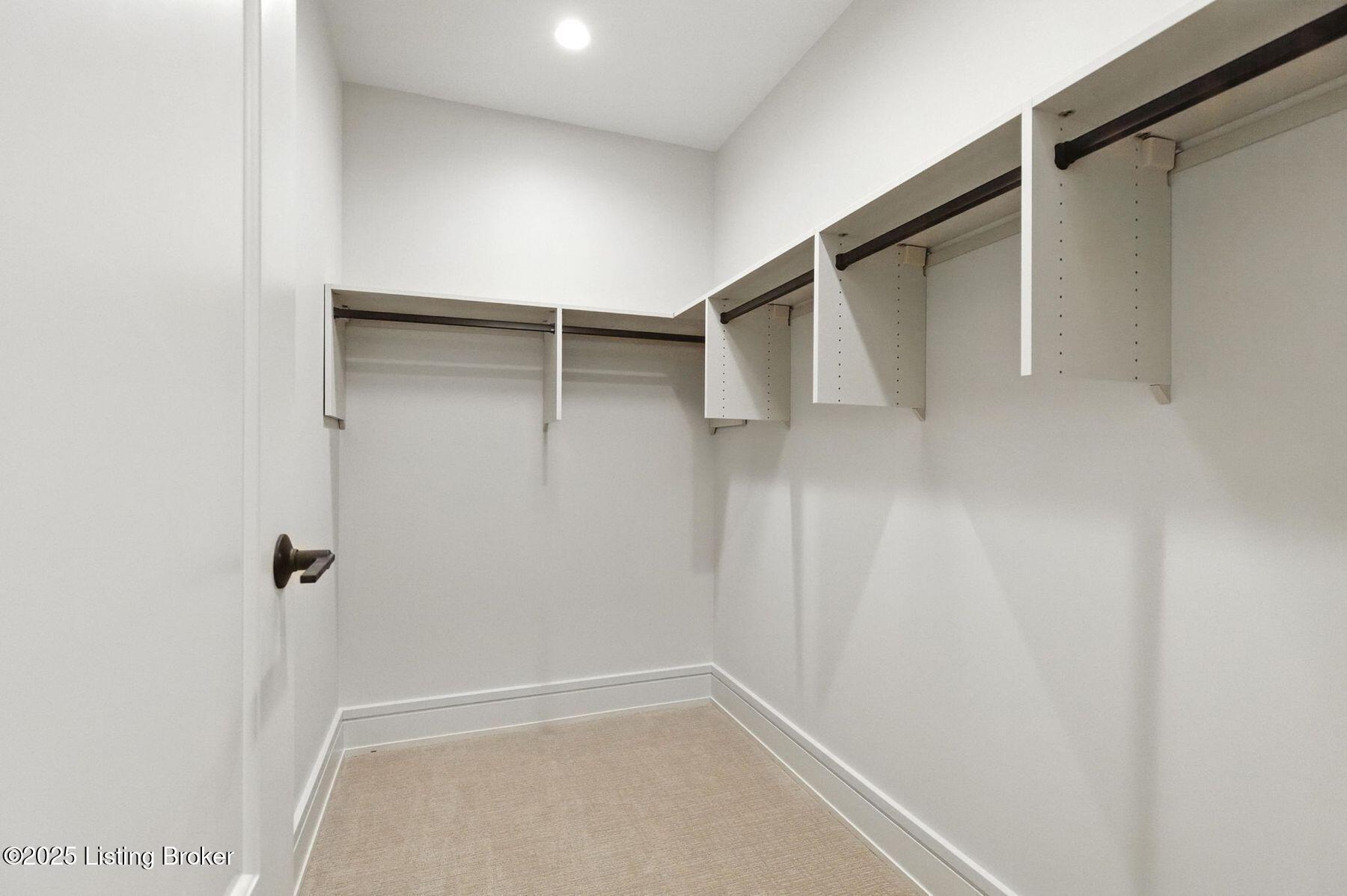 1576 Cherokee Road, Unit 2 Louisville, KY 40205 - Photo 60 of 71 photo_online_060