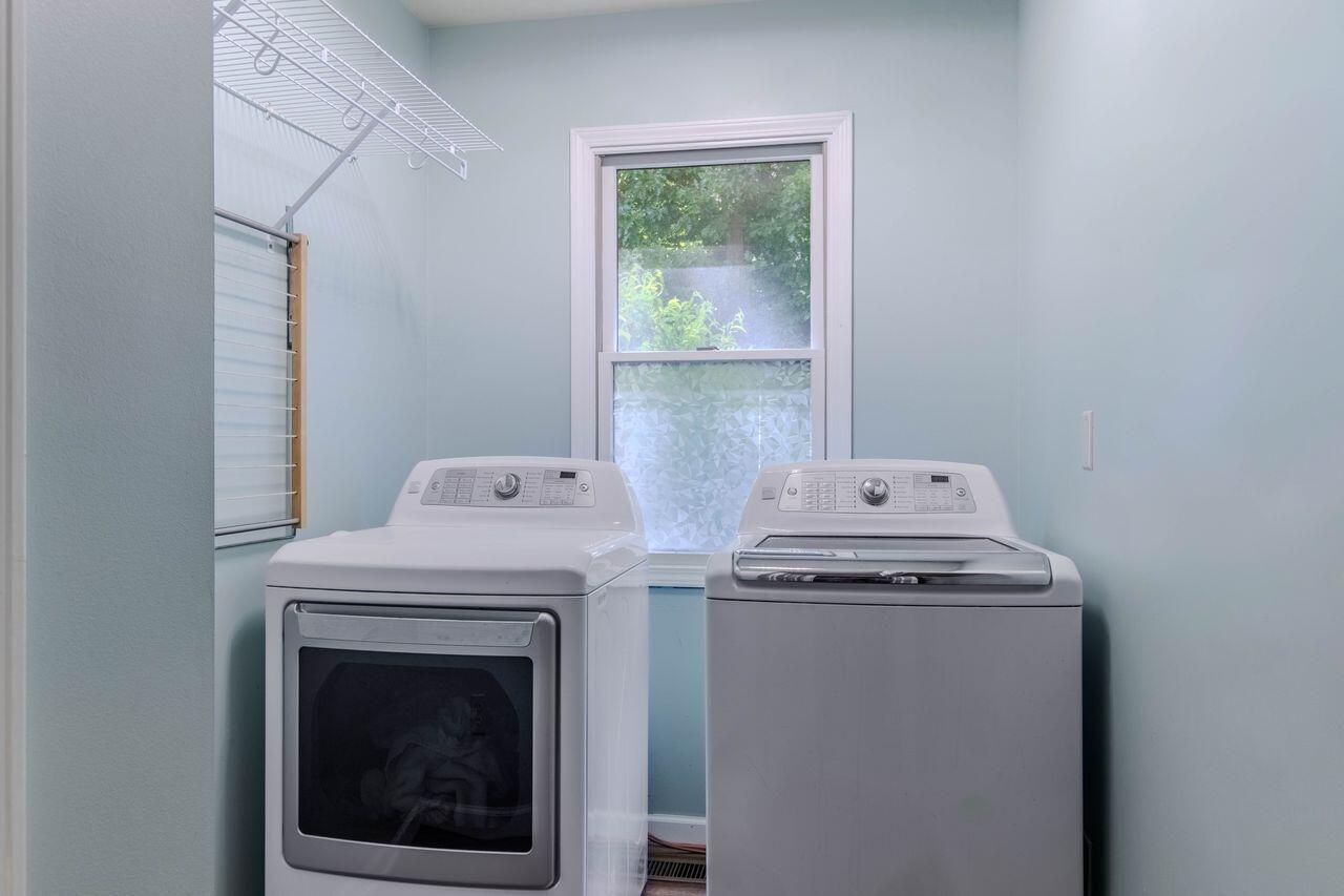 17117 Apache Trail Three Rivers, MI 49093 - Photo 10 of 37 apache laundry rm