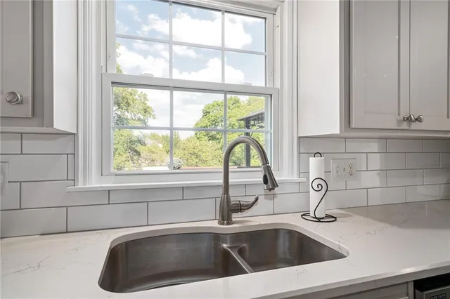 $479,000 | 11729 Wyandotte Street, Kansas City, MO 64114