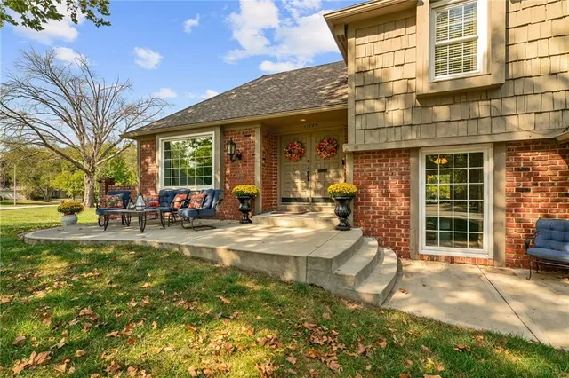 $479,000 | 11729 Wyandotte Street, Kansas City, MO 64114