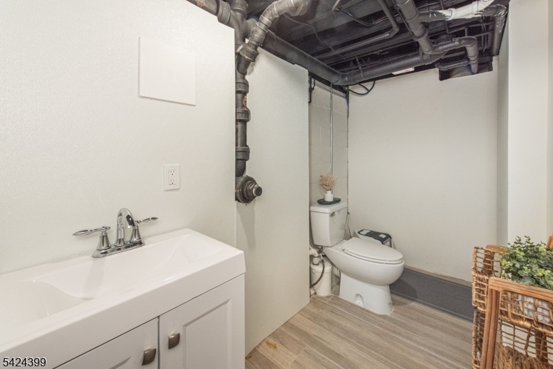 80 Park Road Parsippany, NJ 07054 - Photo 30 of 37