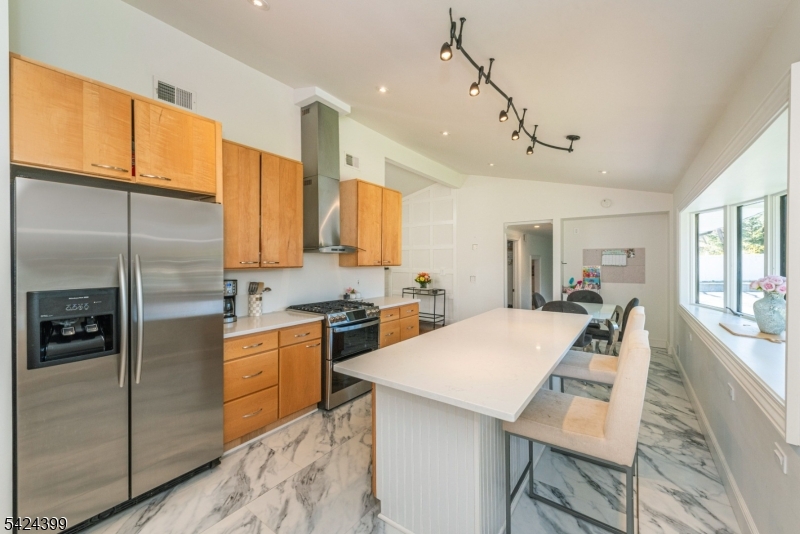 80 Park Road Parsippany, NJ 07054 - Photo 7 of 37