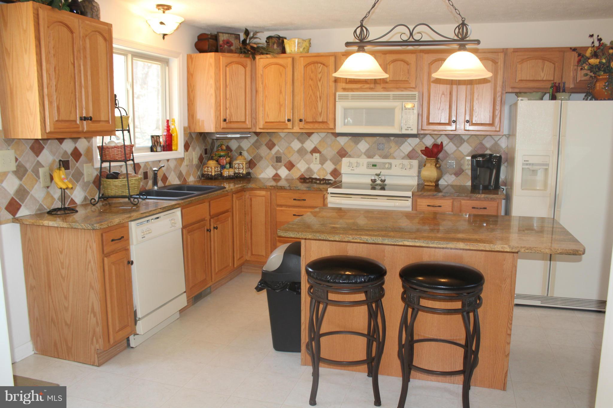 495 Greenfield Road Front Royal, VA 22630 - Photo 5 of 29 Kitchen Island