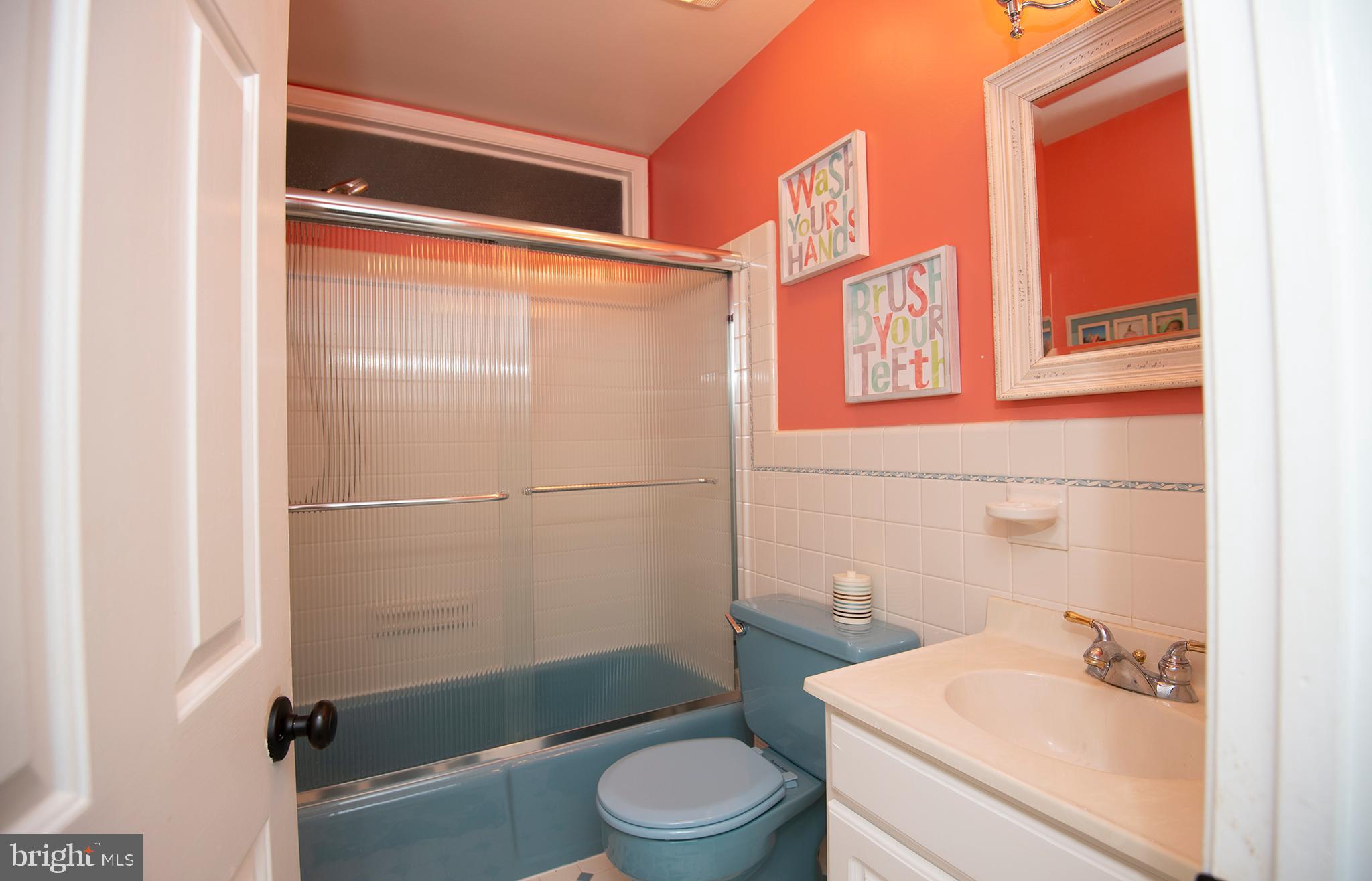 40 Andrien Road Glen Mills, PA 19342 - Photo 23 of 26 Hall Bathroom