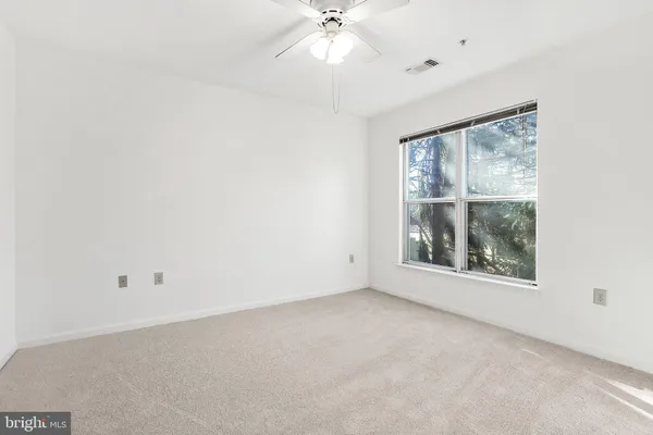 $1,900 | 2204 Westcourt Lane, Unit 105, Herndon, VA 20170