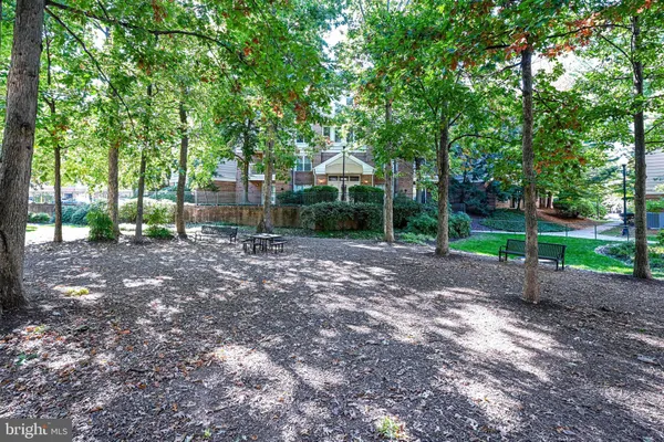 $1,900 | 2204 Westcourt Lane, Unit 105, Herndon, VA 20170